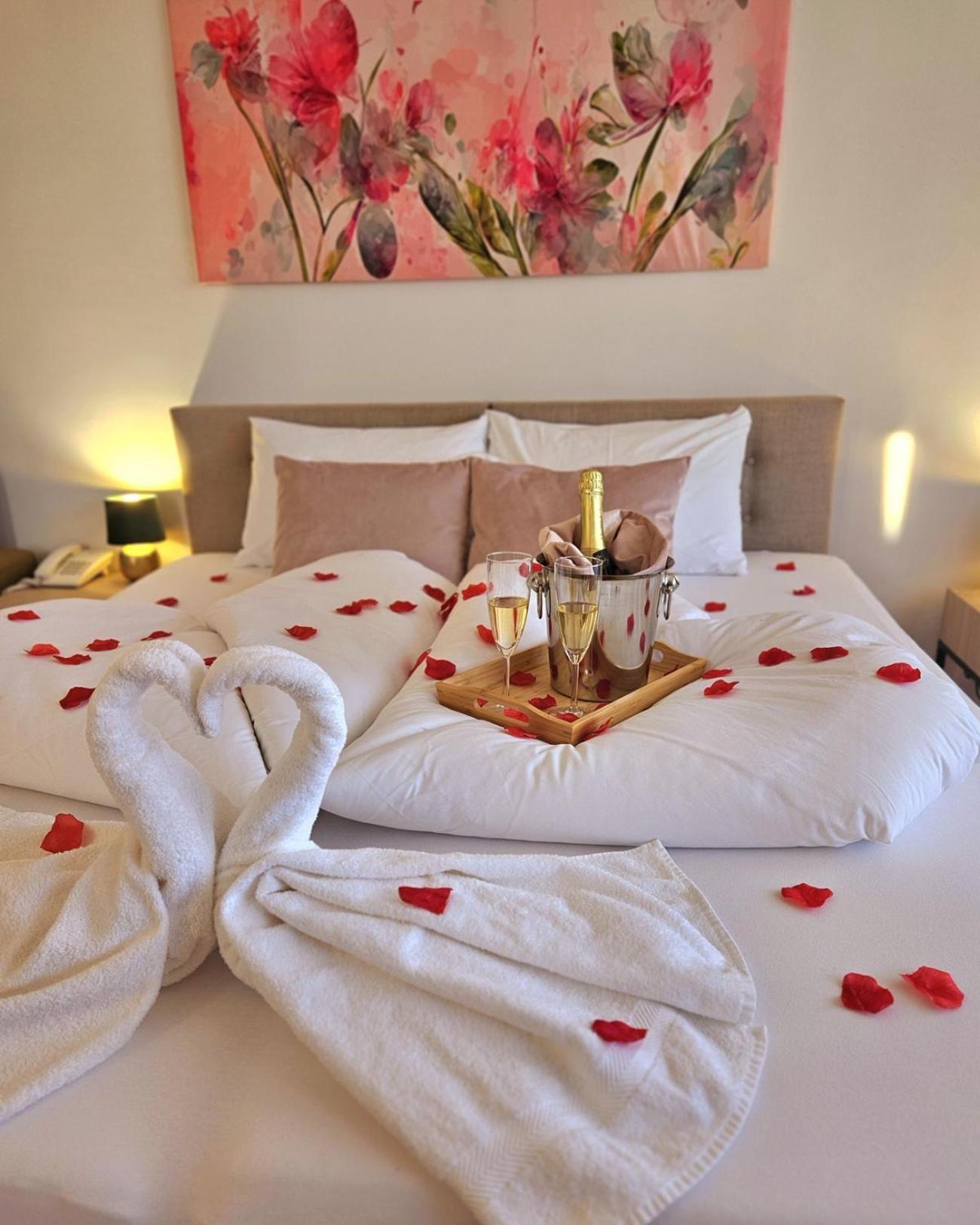 Aparthotel Holdvirag